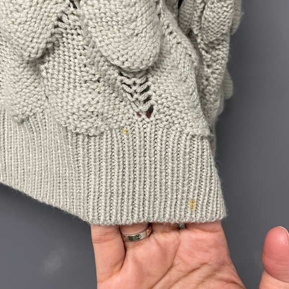 Funky Bubble Turtleneck Sweater- Gray size small - Picture 4 of 6